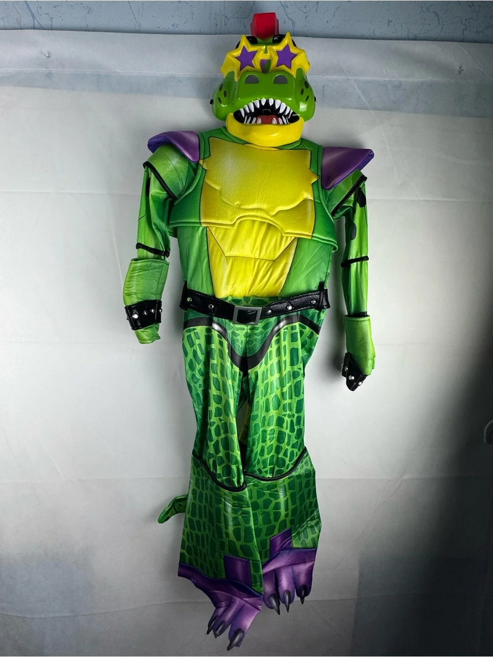 Five Nights At Freddy’s Montgomery Gator Halloween Costume Kids Med 8-10